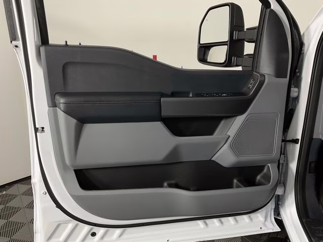 2026 Oxford White Ford Super Duty F-250 SRW XL 4X4 Truck