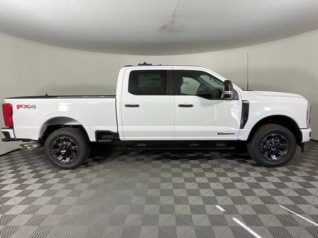 2026 Oxford White Ford Super Duty F-250 SRW XL 4X4 Truck