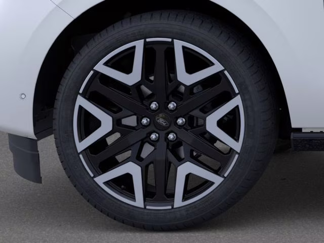 2026 Star White Metallic Tri-Coat Ford Expedition Max Platinum 4X4 SUV