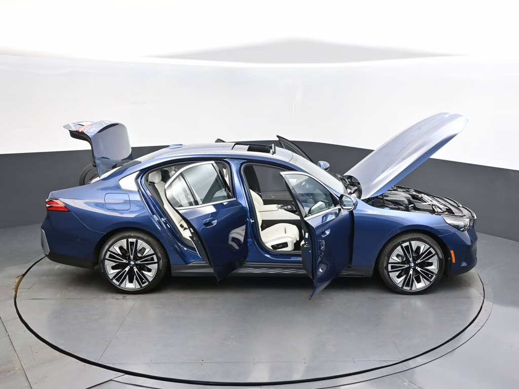 2026 Phytonic Blue Metallic BMW 5 Series 530i RWD Sedan