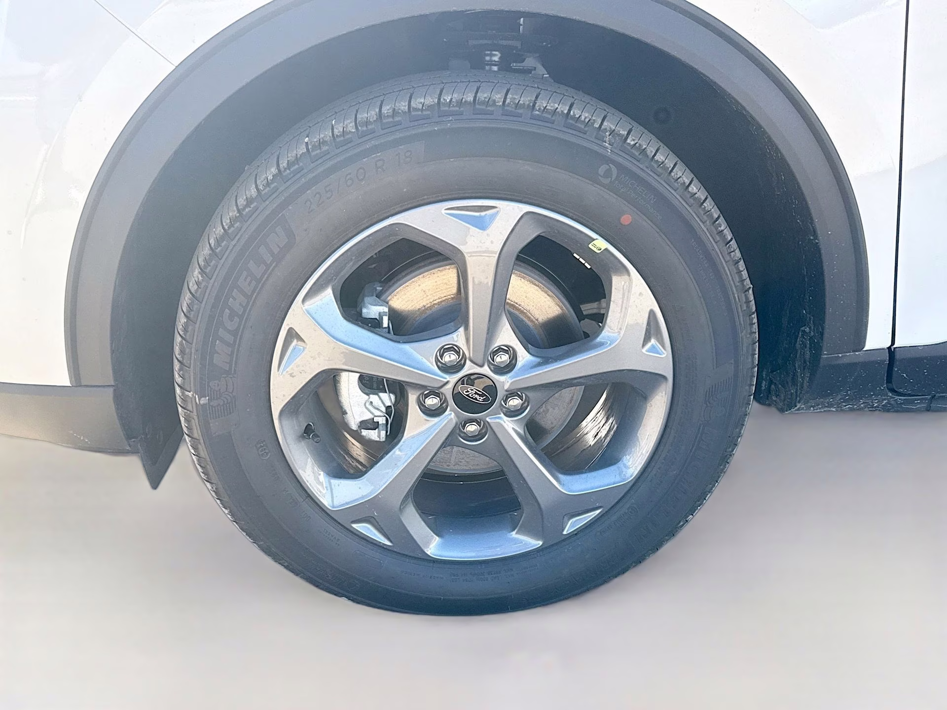 2026 Star White Metallic Tri-Coat Ford Escape Hybrid ST-Line Select AWD SUV