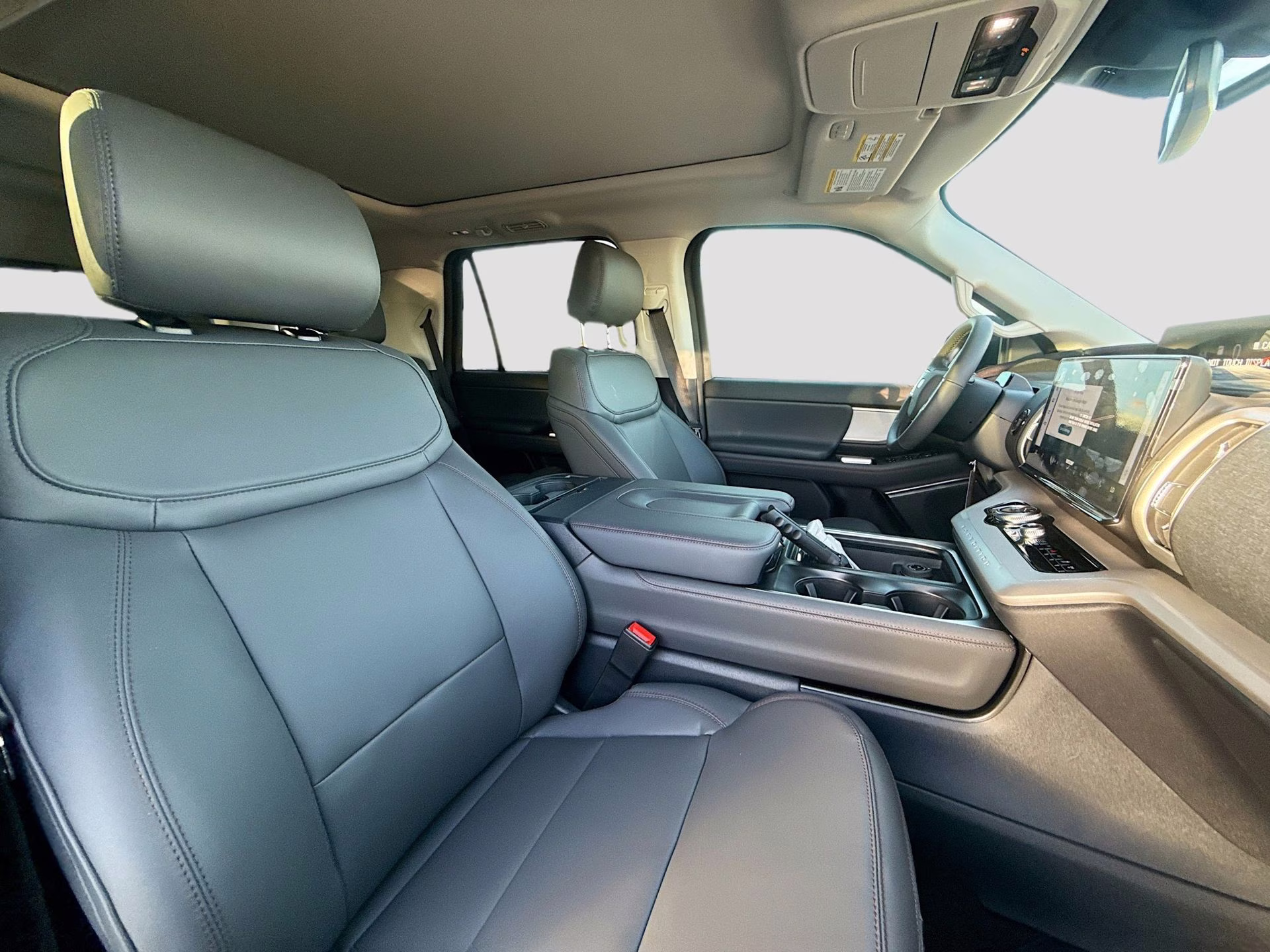 2025 Glacier Gray Metallic TriCoat Ford Expedition Active RWD SUV