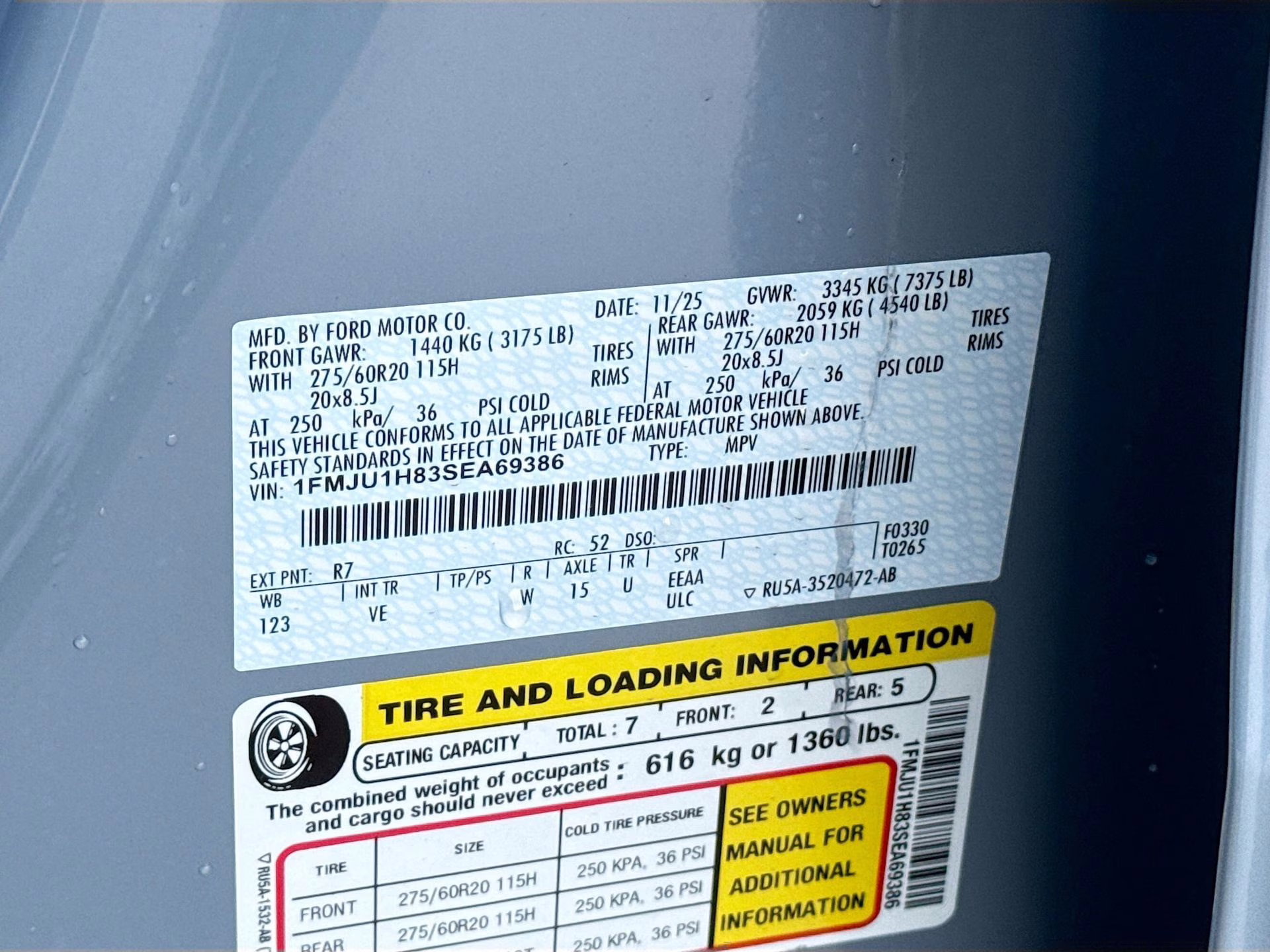 2025 Glacier Gray Metallic TriCoat Ford Expedition Active RWD SUV