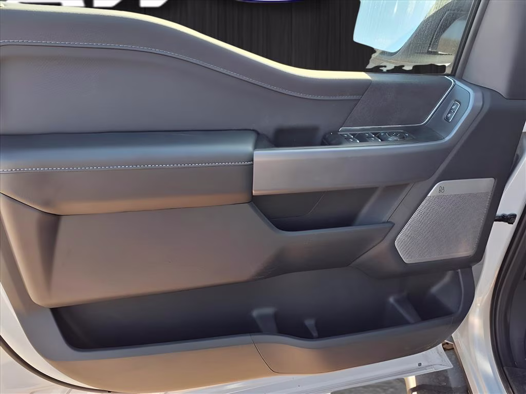 2025 Space White Metallic Ford F-150 XLT 4X4 Truck