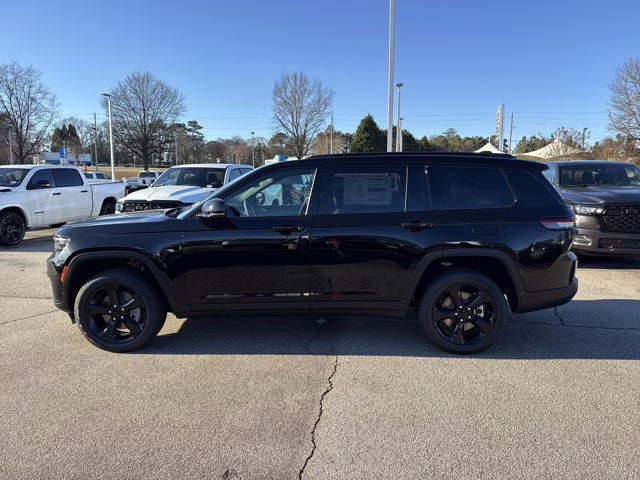 2025 Diamond Black Crystal Pearlcoat Jeep Grand Cherokee L Limited 4X4 SUV