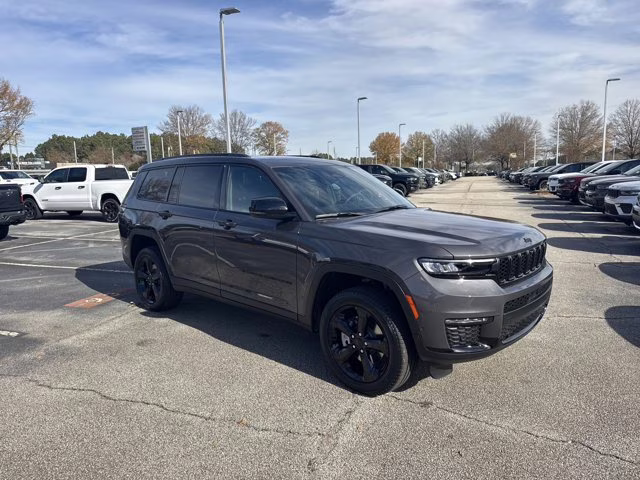2025 Baltic Gray Metallic Clearcoat Jeep Grand Cherokee L Limited 4X4 SUV