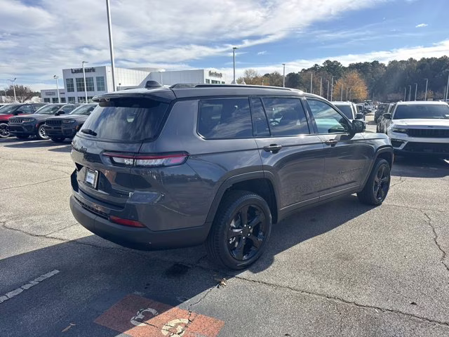 2025 Baltic Gray Metallic Clearcoat Jeep Grand Cherokee L Limited 4X4 SUV