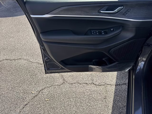 2025 Baltic Gray Metallic Clearcoat Jeep Grand Cherokee L Limited 4X4 SUV