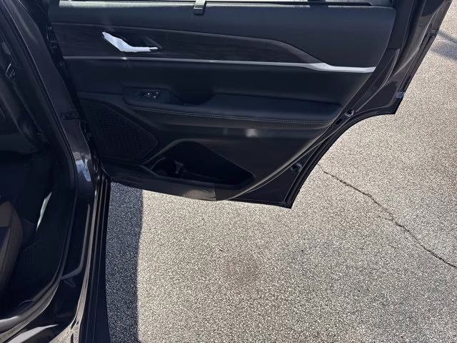 2025 Baltic Gray Metallic Clearcoat Jeep Grand Cherokee L Limited 4X4 SUV