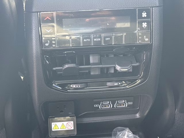 2025 Baltic Gray Metallic Clearcoat Jeep Grand Cherokee L Limited 4X4 SUV