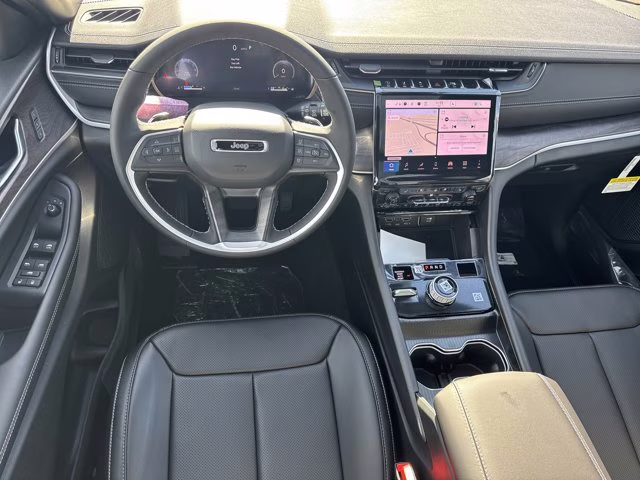 2025 Baltic Gray Metallic Clearcoat Jeep Grand Cherokee L Limited 4X4 SUV