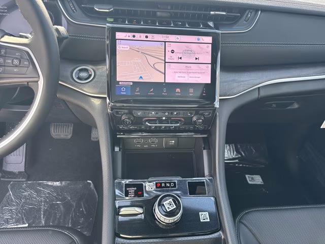 2025 Baltic Gray Metallic Clearcoat Jeep Grand Cherokee L Limited 4X4 SUV