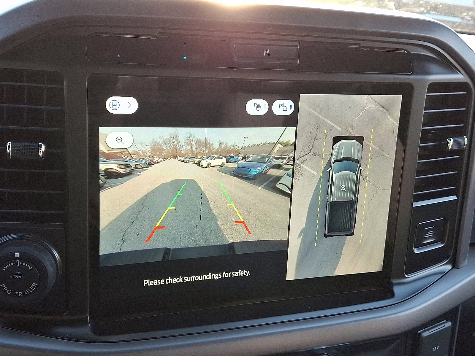 2025 Oxford White - YZ Ford F-150 XLT 4X4