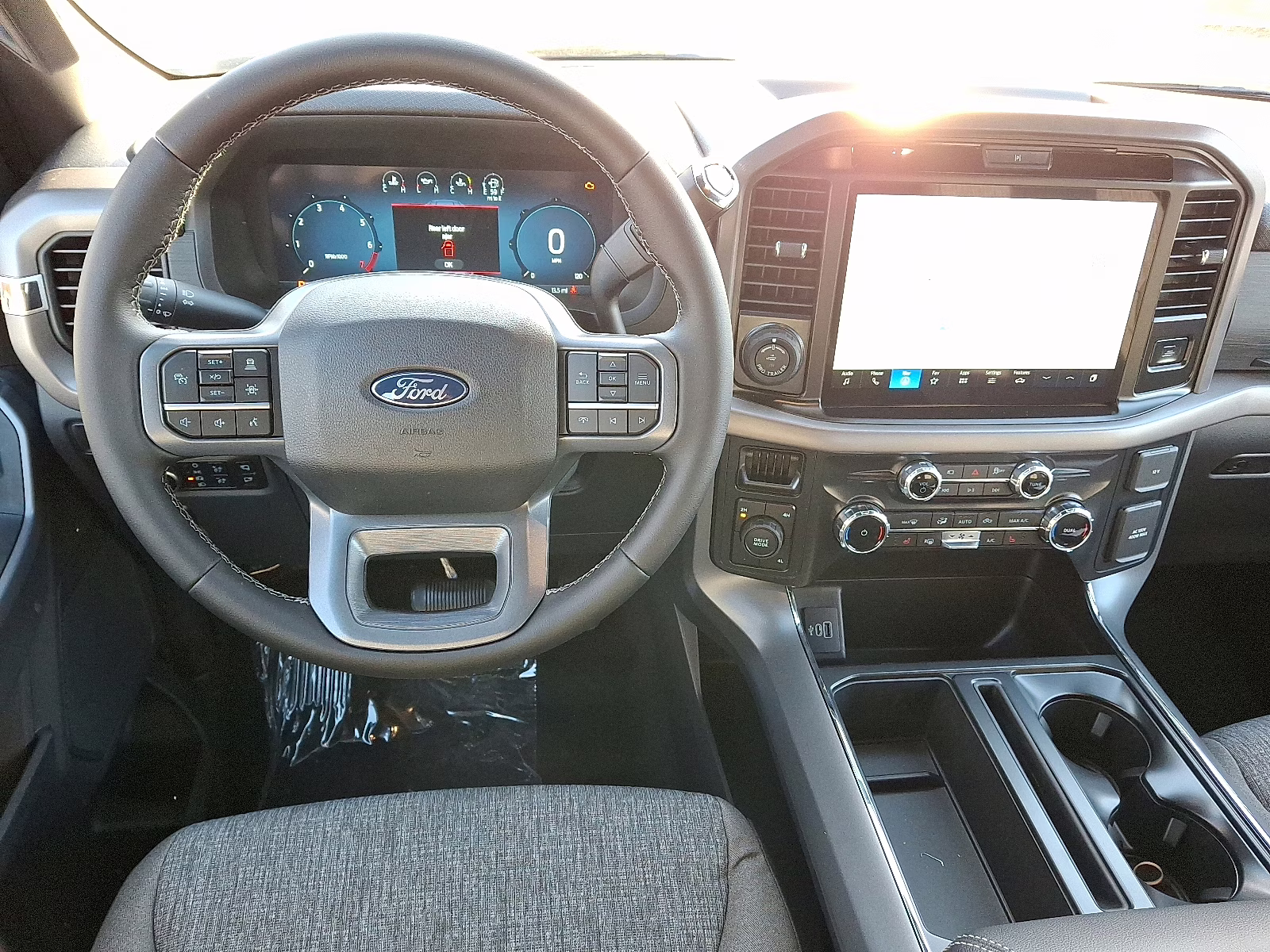 2025 Oxford White - YZ Ford F-150 XLT 4X4