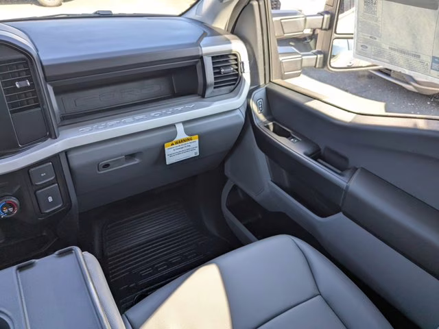 2026 Oxford White Ford Super Duty F-250 SRW XL RWD Truck