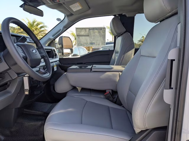 2026 Oxford White Ford Super Duty F-250 SRW XL RWD Truck