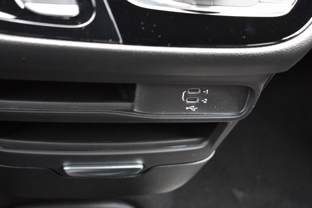 2026 Bright White Clearcoat Chrysler Voyager LX FWD Van