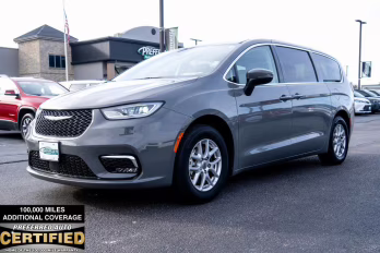 2023 Ceramic Gray Clearcoat Chrysler Pacifica Touring L FWD Van