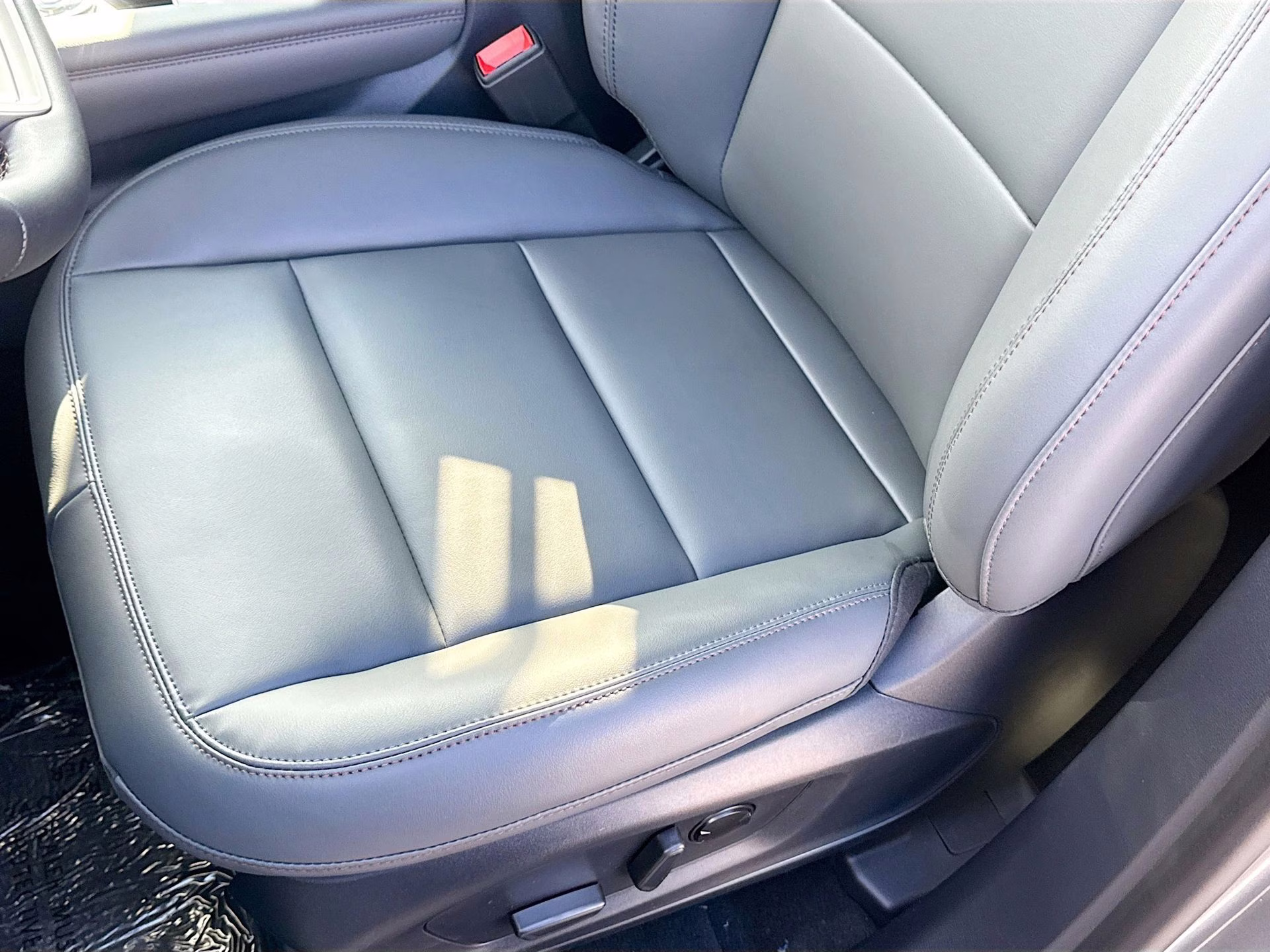 2026 Carbonized Gray Metallic Ford Explorer Active RWD SUV