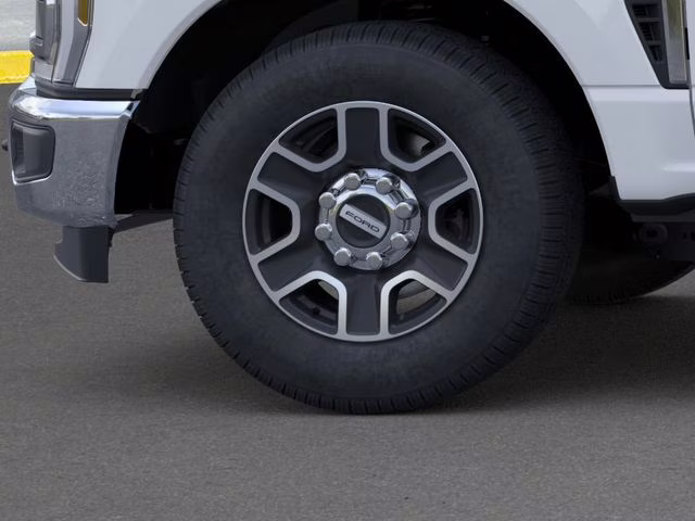 2026 Oxford White Ford Super Duty F-350 SRW Lariat RWD Truck