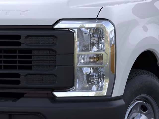 2026 Oxford White Ford Super Duty F-350 SRW XL RWD Truck
