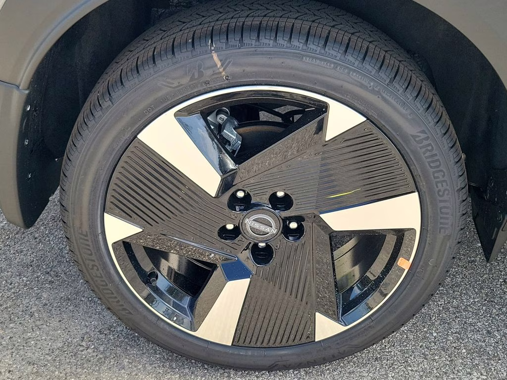 2026 Gun Metallic Nissan Kicks SR FWD SUV