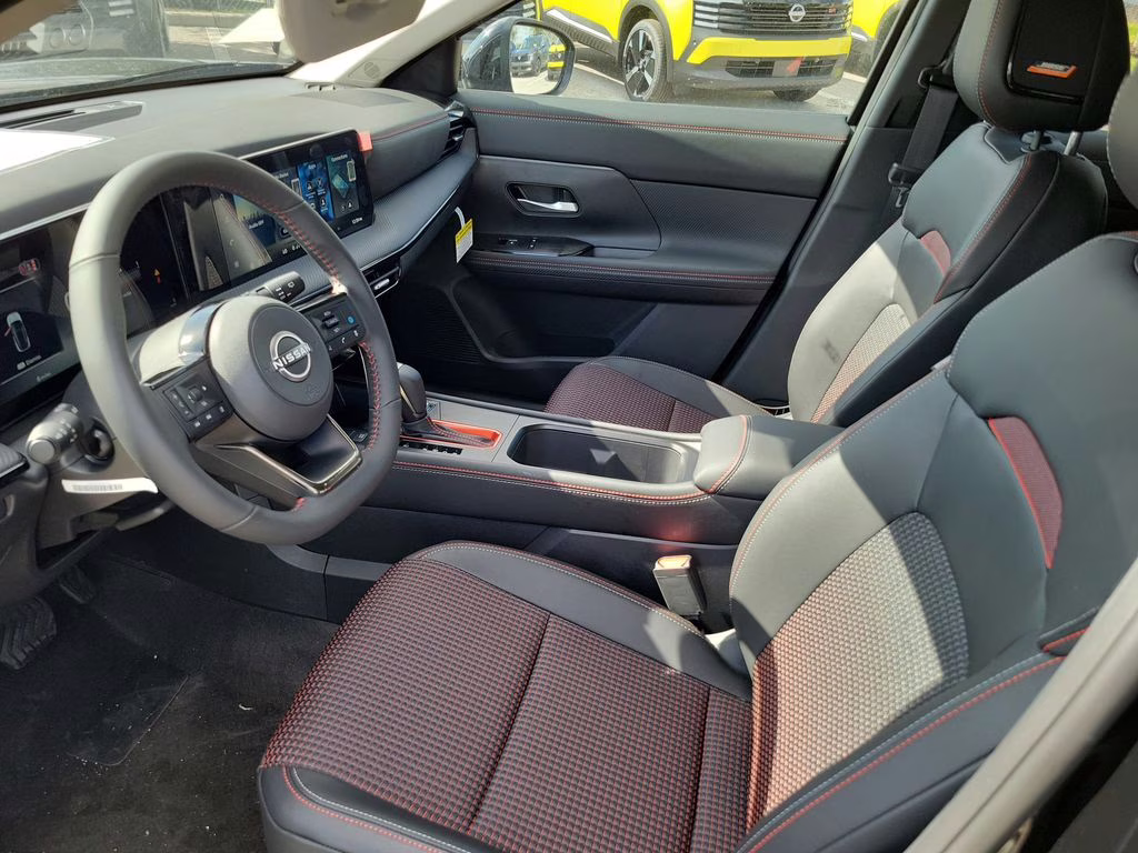 2026 Super Black Nissan Kicks SR FWD SUV