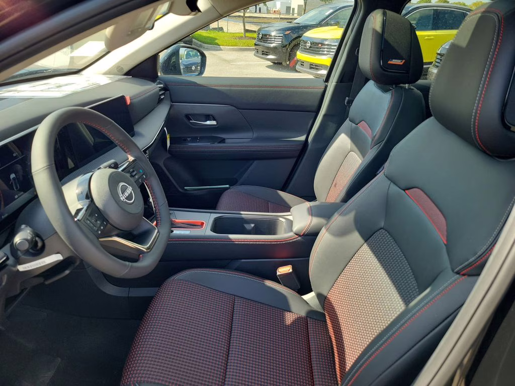 2026 Super Black Nissan Kicks SR FWD SUV