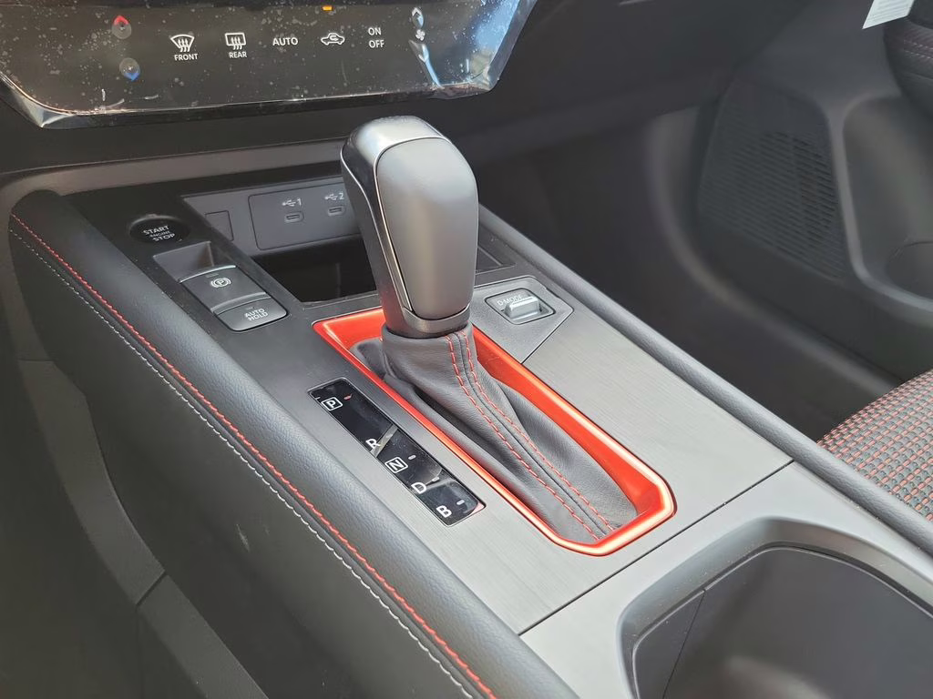 2026 Gun Metallic/Scarlet Ember Tintcoat Nissan Kicks SR FWD SUV