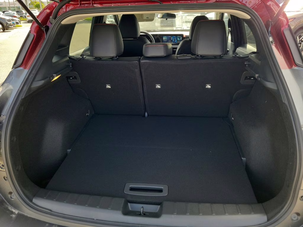 2026 Gun Metallic/Scarlet Ember Tintcoat Nissan Kicks SR FWD SUV