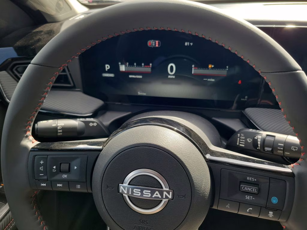 2026 Gun Metallic/Scarlet Ember Tintcoat Nissan Kicks SR FWD SUV