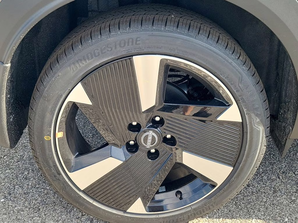 2026 Gun Metallic Nissan Kicks SR FWD SUV