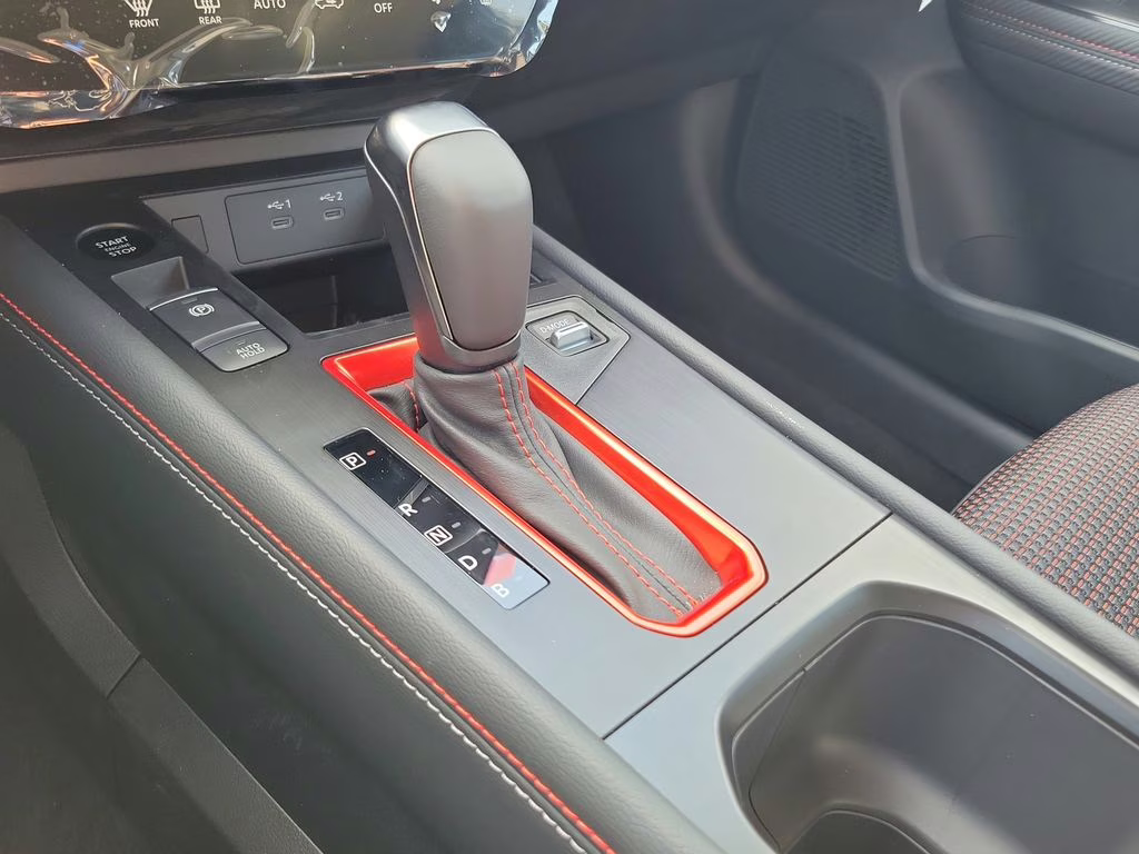 2026 Aspen White/Super Black Nissan Kicks SR FWD SUV
