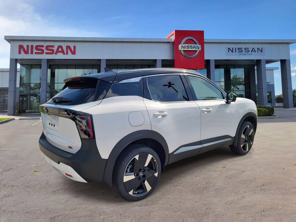 2026 Aspen White/Super Black Nissan Kicks SR FWD SUV