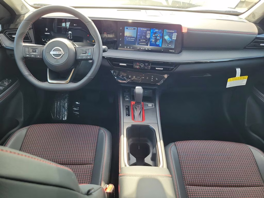2026 Aspen White/Super Black Nissan Kicks SR FWD SUV