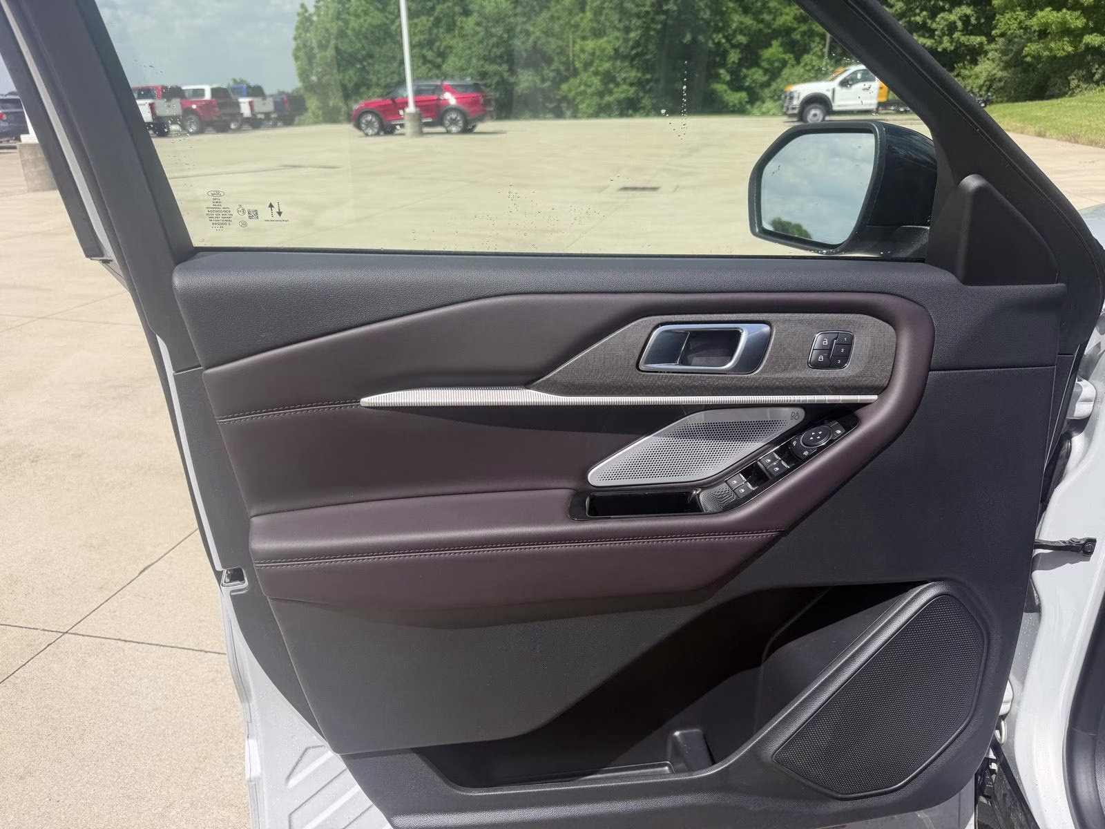 2026 Space White Ford Explorer Platinum RWD SUV