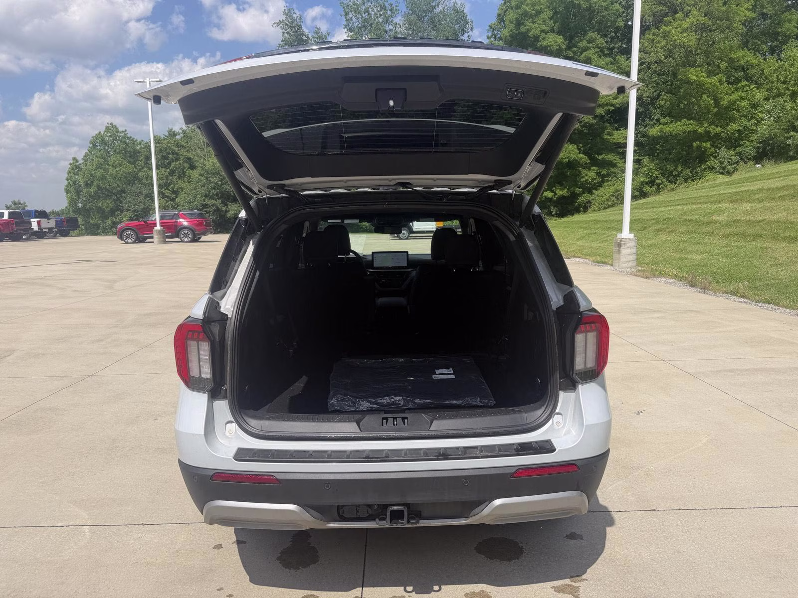 2026 Space White Ford Explorer Platinum RWD SUV