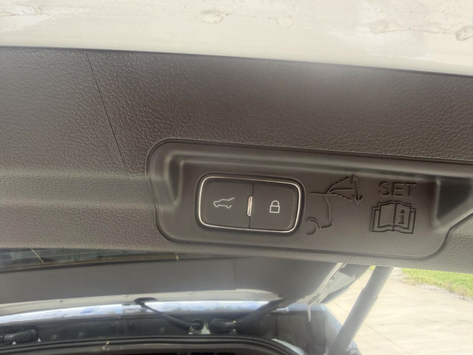 2026 Space White Ford Explorer Platinum RWD SUV