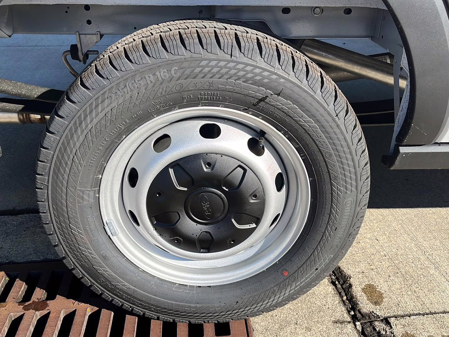 2026 Oxford White Ford Transit Cargo Van MED. ROOF, RWD RWD Van