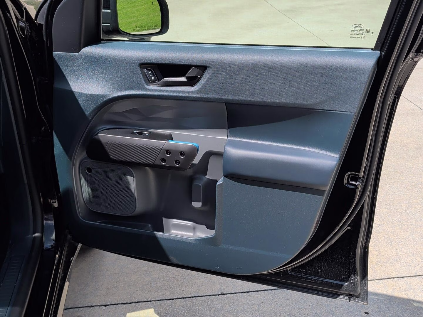 2025 Shadow Black Ford Maverick Lobo AWD Truck