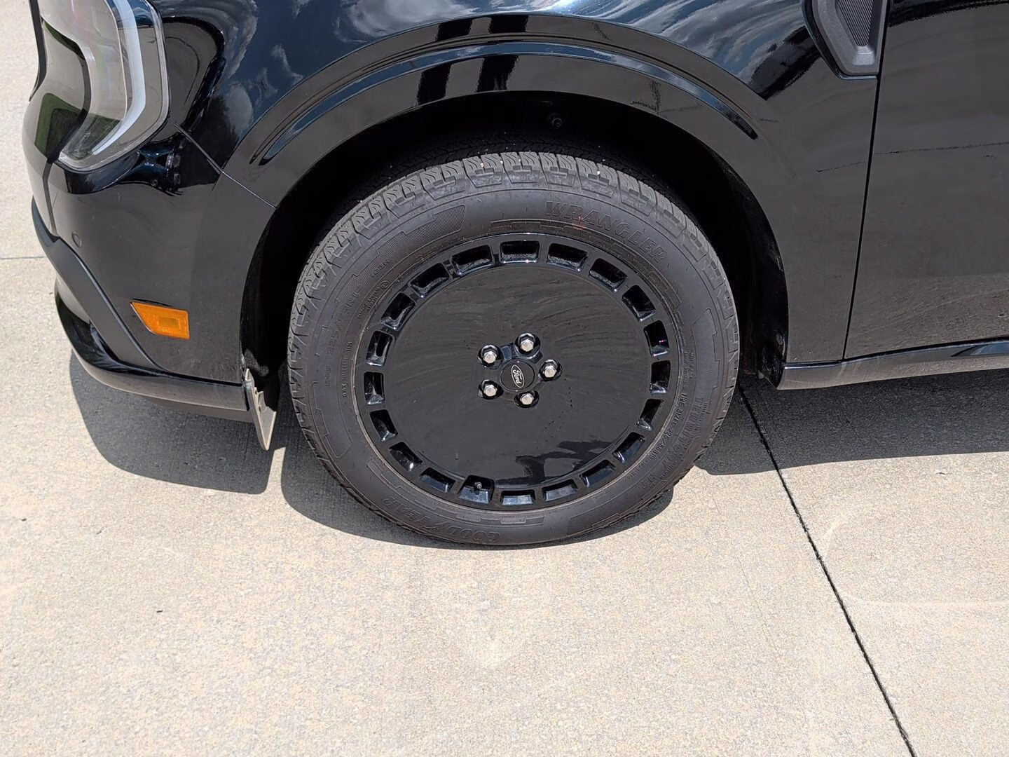 2025 Shadow Black Ford Maverick Lobo AWD Truck