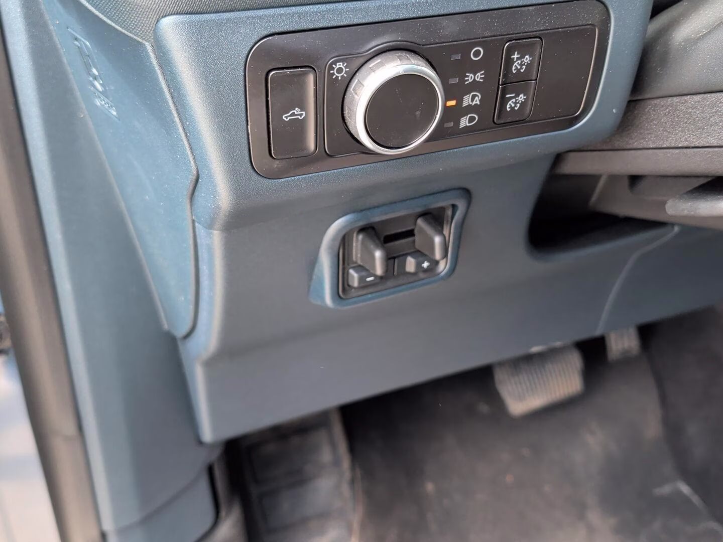 2025 Azure Gray Metallic Tri-Coat Ford Maverick LARIAT AWD Truck