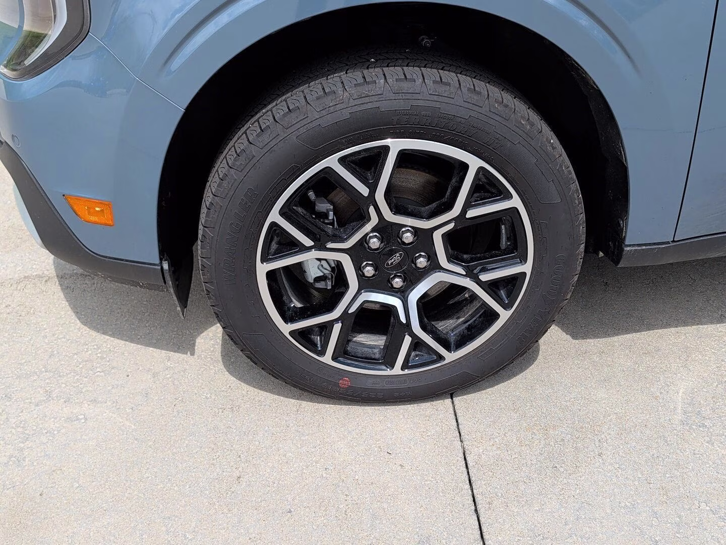 2025 Azure Gray Metallic Tri-Coat Ford Maverick LARIAT AWD Truck