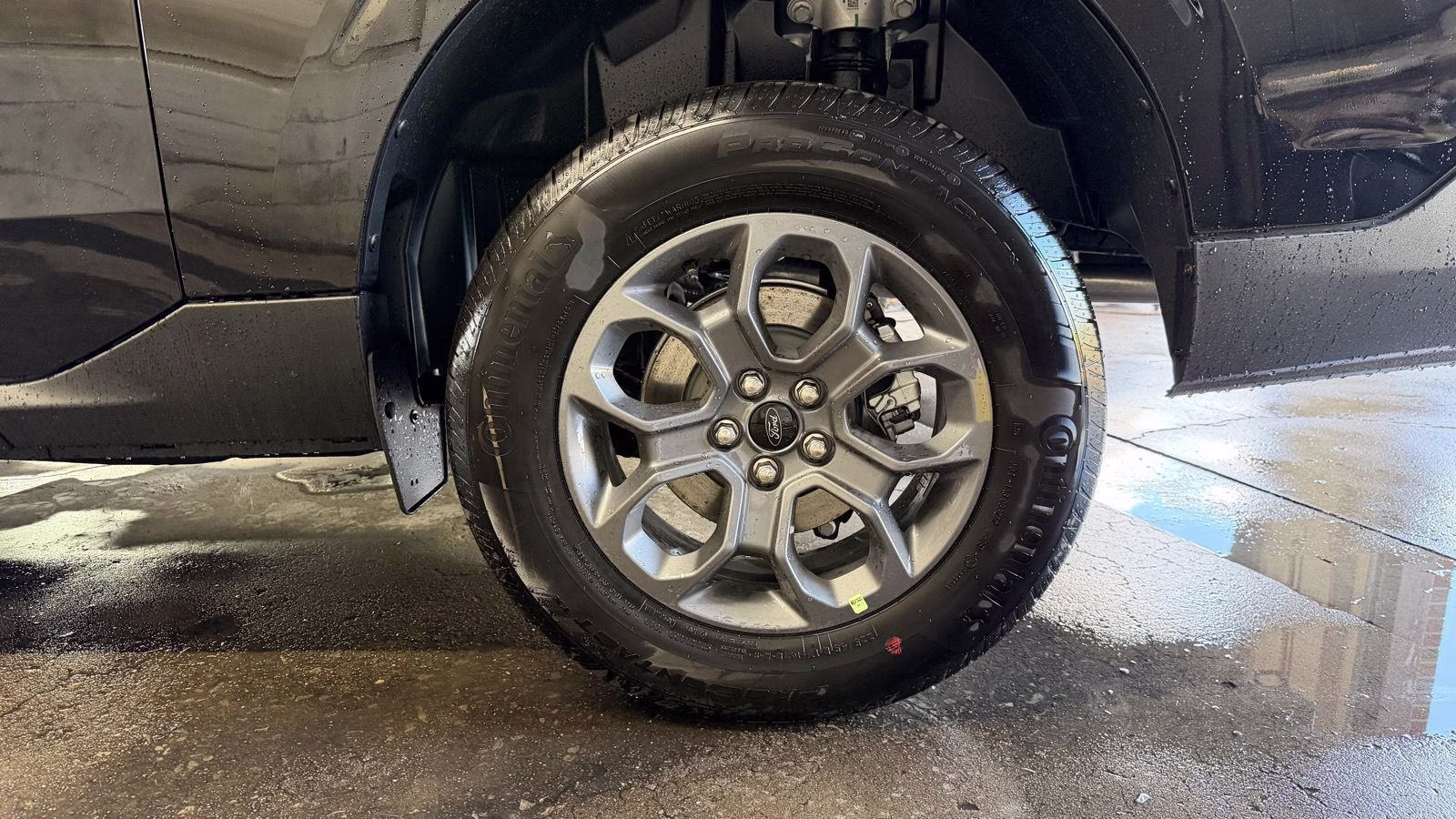 2025 Shadow Black Ford Maverick XLT FWD Truck