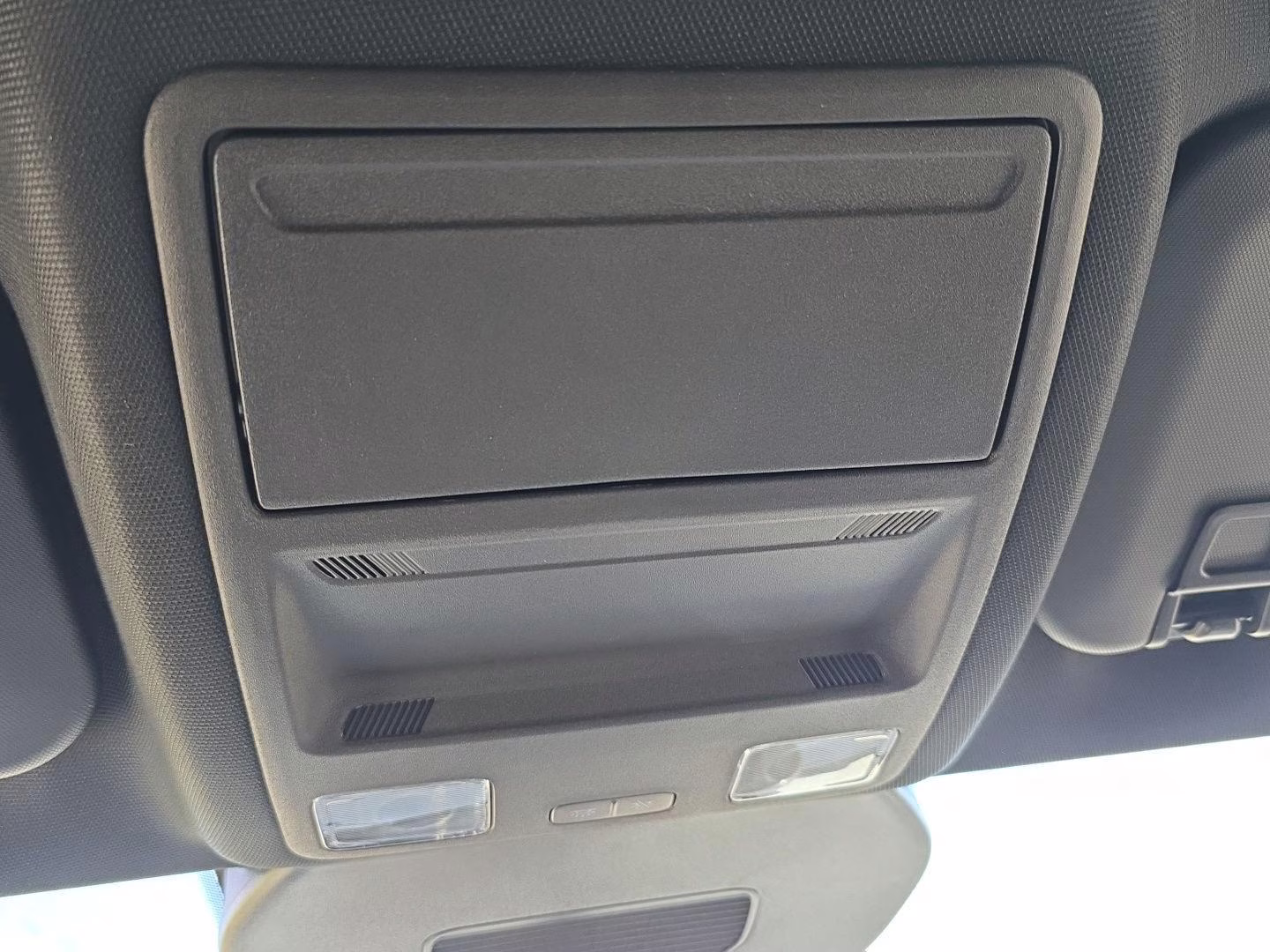 2026 Star White Metallic Tri-Coat Ford Escape ST-Line AWD SUV