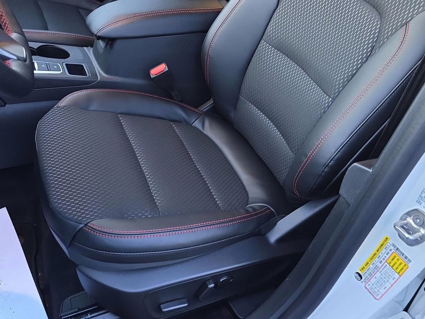 2026 Star White Metallic Tri-Coat Ford Escape ST-Line AWD SUV