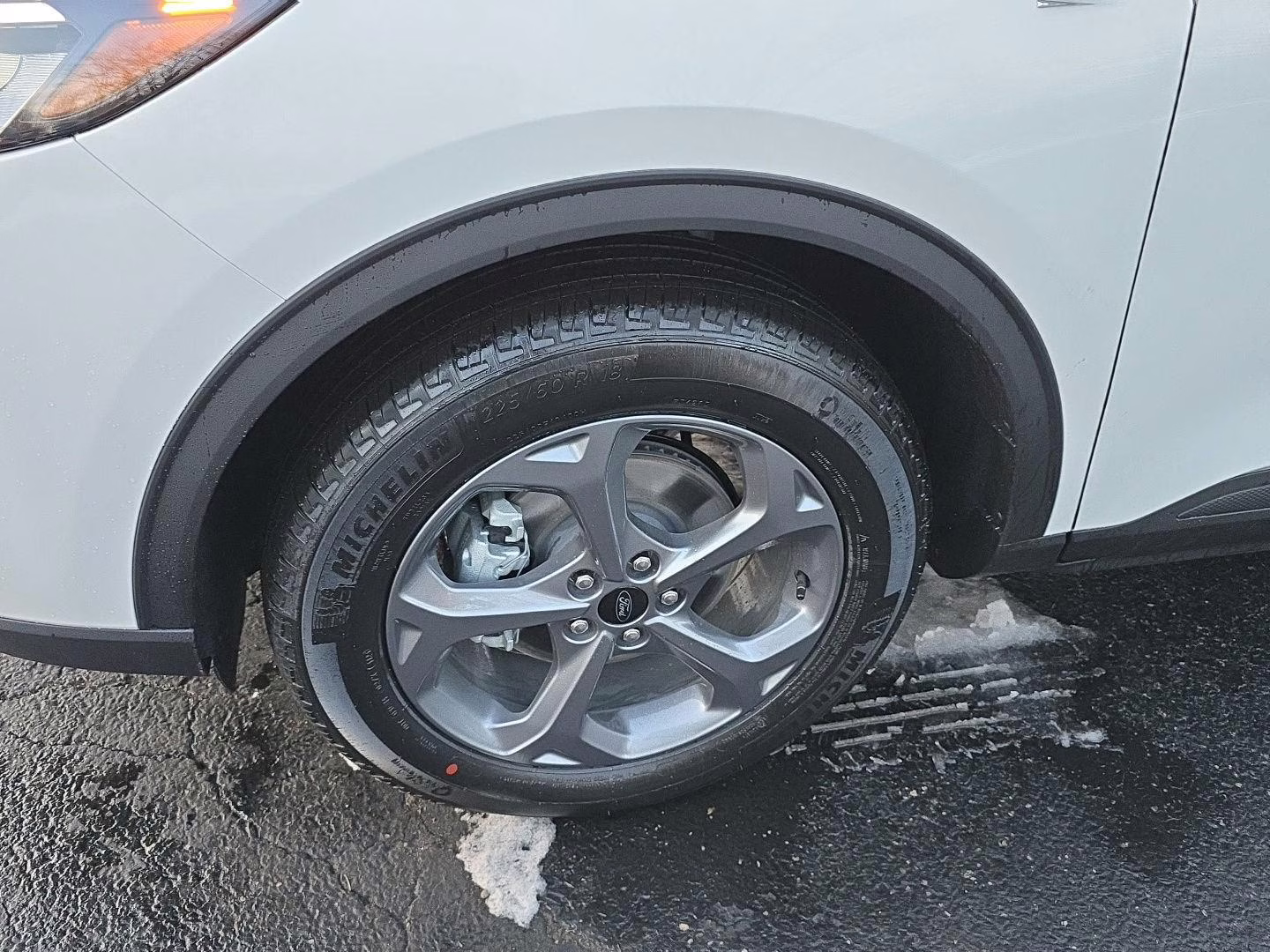 2026 Star White Metallic Tri-Coat Ford Escape ST-Line AWD SUV