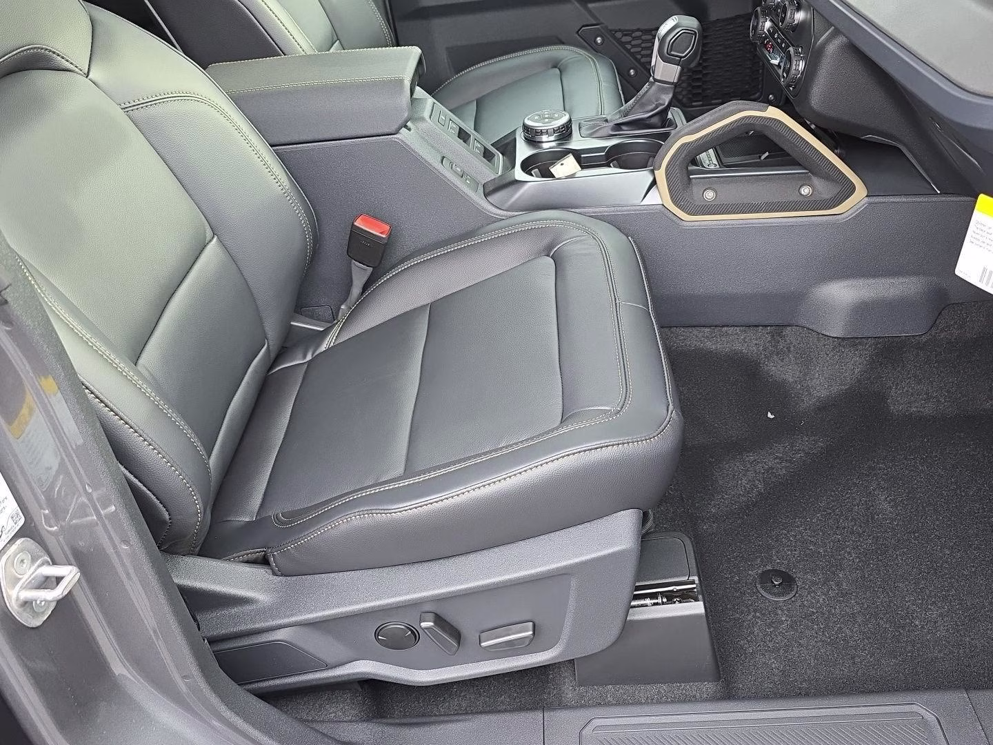 2025 Carbonized Gray Ford Bronco Badlands 4X4 SUV