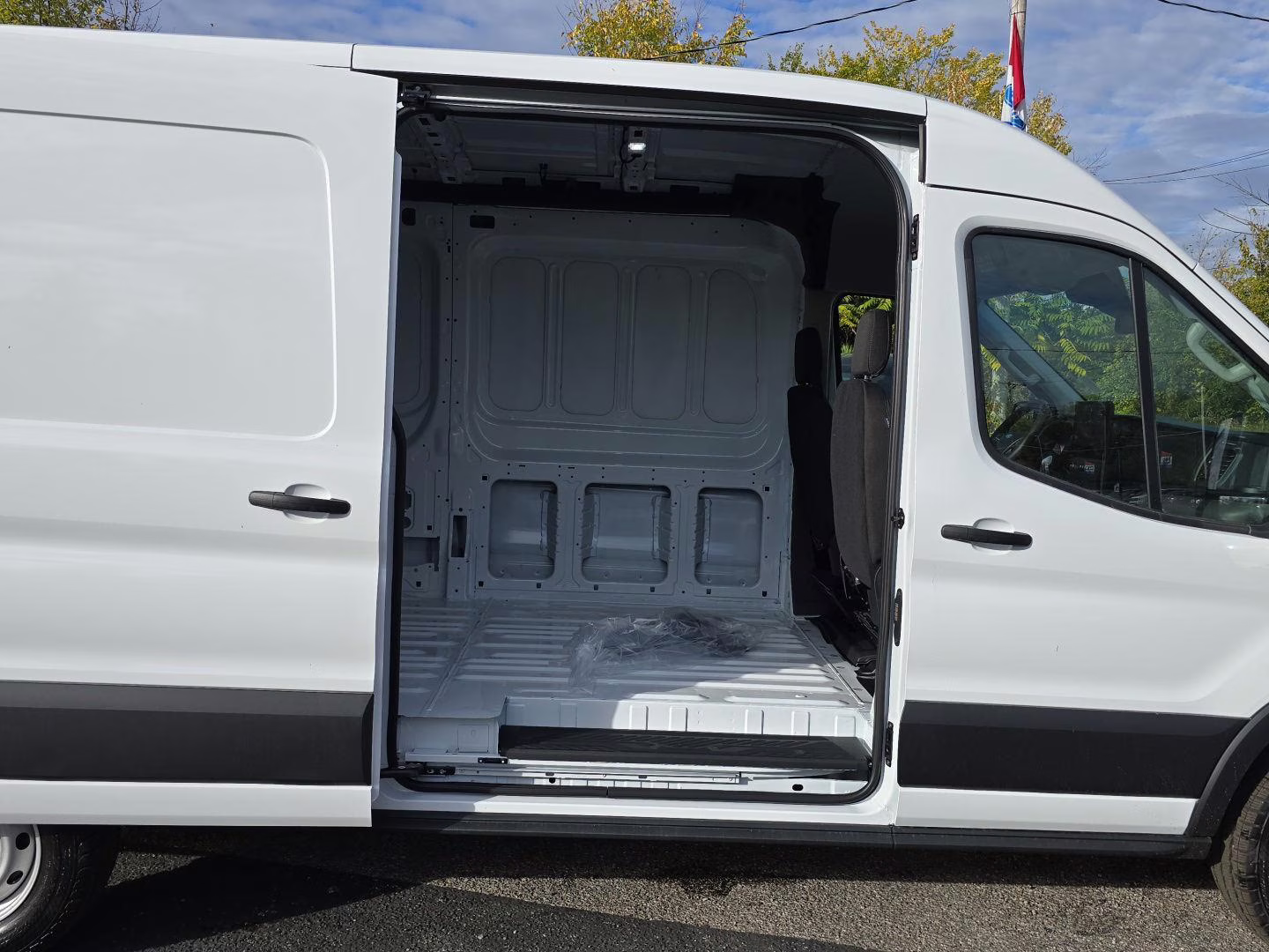 2026 Oxford White Ford Transit Cargo Van T250, MEDIUM ROOF, REAR WHEEL DRIVE RWD Van