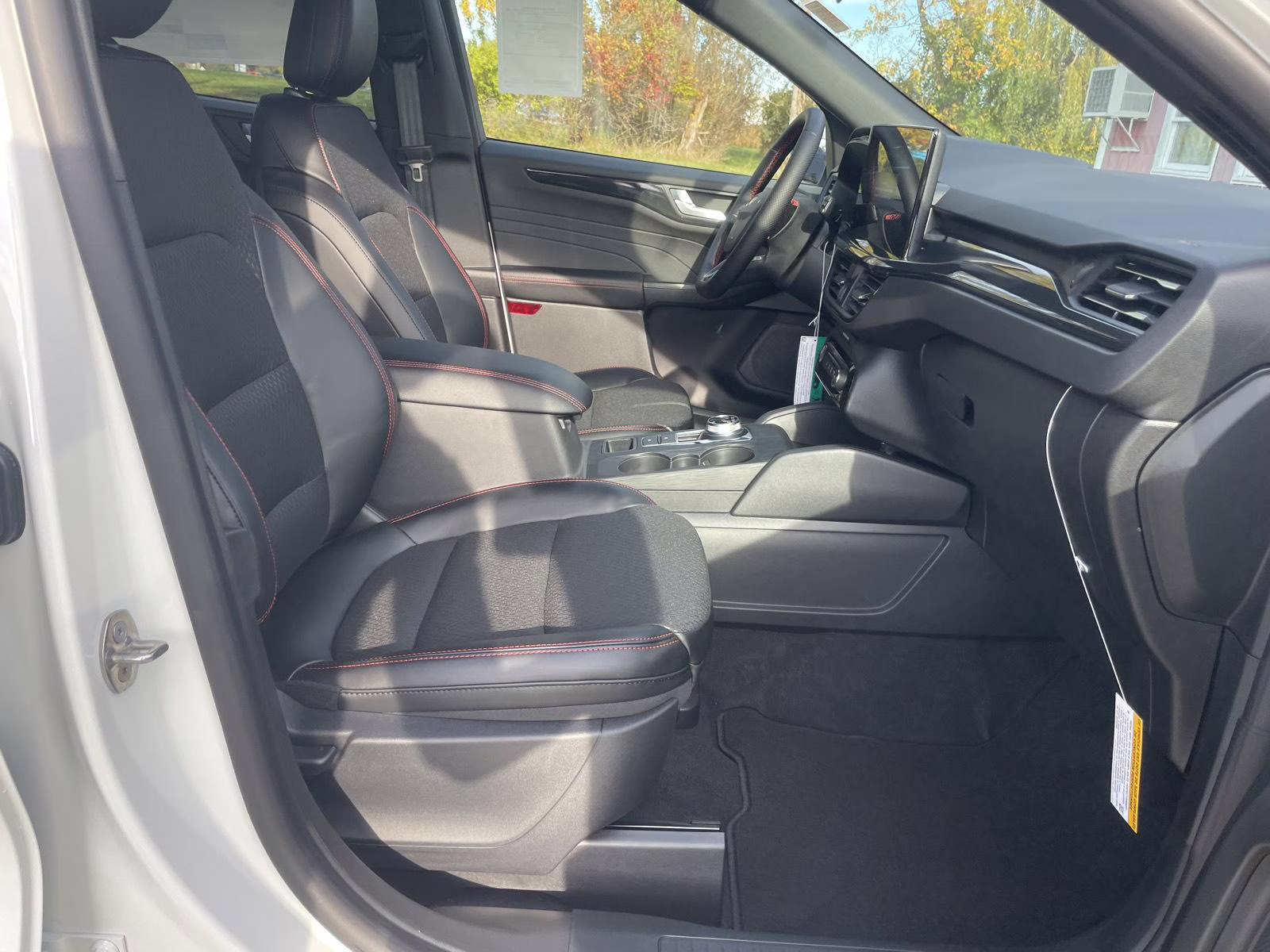 2026 Star White Metallic Tri-Coat Ford Escape ST-Line Select AWD SUV